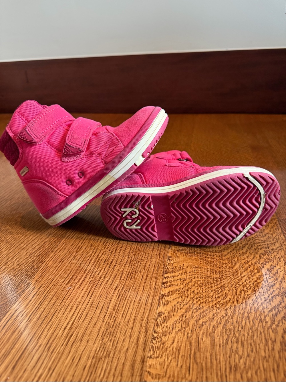 Kids High-Top Sneakers in Vibrant Pink with Hook-and-Loop Straps
